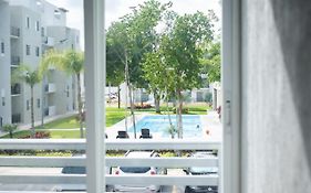 Depto 2 Rec. con vista a la piscina en C. Privada